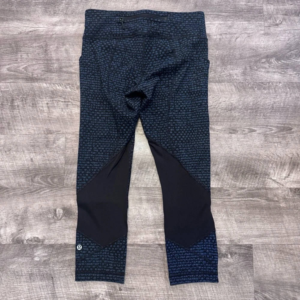 Lululemon Pace Rival Cropped Legging Blue/Black Womens Sz. 6